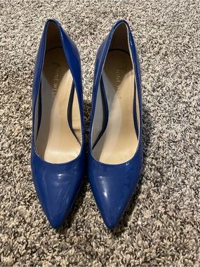 Nine West Royal Cobalt Blue Patent Leather Pointed Toe Pumps 7 Stiletto Heels